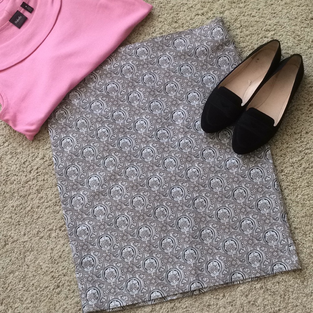 Rayon-nylon-spandex pencil skirt